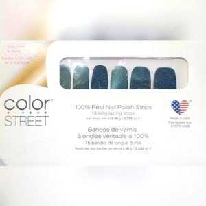 Color Street nail wrap, Scout Topic